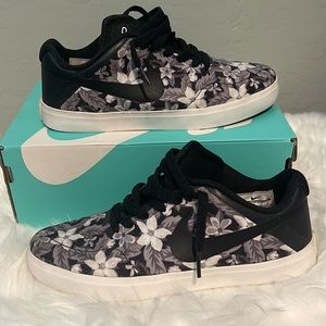 Nike SB Paul Rodriguez Floral Monochrome CTD LR CNVS GS 7Y